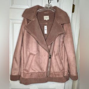 NWT Women’s Faux Suede Aviator Jacket. Fleece lined interior, collar and sleeves